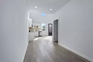 2204 Cedarwood Trail, Granbury, TX 76048 - Photo 8