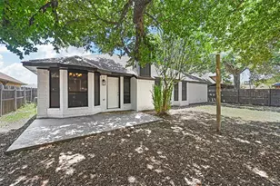 2530 Seven Hills Dr, Grand Prairie, TX 75052 - Photo 26