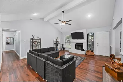 2530 Seven Hills Drive, Grand Prairie, TX 75052 - Photo 4