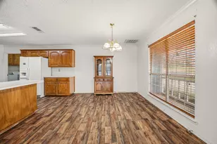 301 E 2nd St, Weatherford, TX 76086 - Photo 8