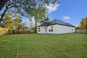 1833 Atlas Dr, Dallas, TX 75216 - Photo 14