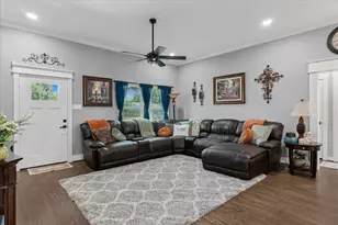 393 E Pennsylvania Ave, Van, TX 75790 - Photo 6