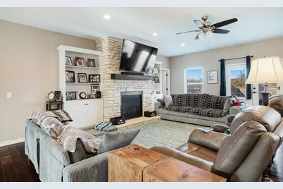 305 County Road 45800, Blossom, TX 75416 - Photo 6