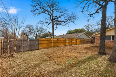1113 Kingston Drive, Lewisville, TX 75067 - Photo 24