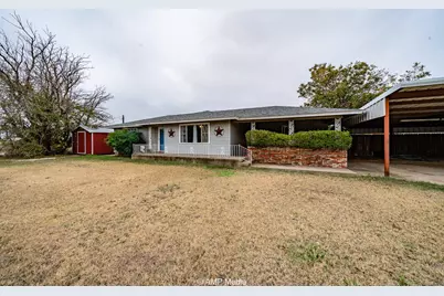 510 W Irving Street, Munday, TX 76371 - Photo 1