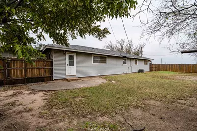 510 W Irving Street, Munday, TX 76371 - Photo 22