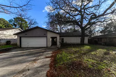 2108 Warwick Drive, Arlington, TX 76015 - Photo 2