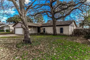 2108 Warwick Dr, Arlington, TX 76015 - Photo 1