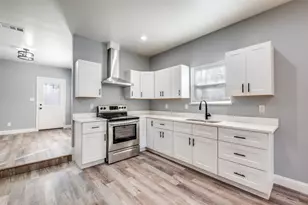 3622 Cauthorn Dr, Dallas, TX 75210 - Photo 10