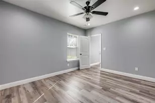 3622 Cauthorn Dr, Dallas, TX 75210 - Photo 16