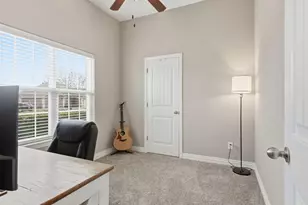 810 Chestnut Grove Dr, Cleburne, TX 76033 - Photo 10