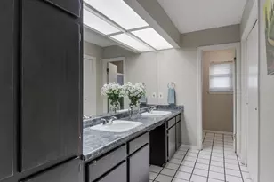 1609 Delta Dr, Arlington, TX 76012 - Photo 22