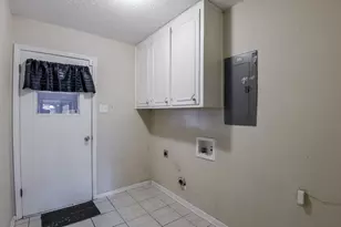 1609 Delta Dr, Arlington, TX 76012 - Photo 18