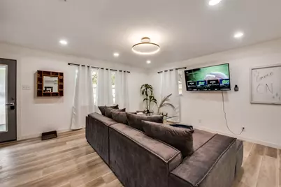 1201 Woodbrook Street, Arlington, TX 76011 - Photo 4