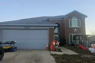 1101 Highland Station Dr, Saginaw, TX 76131 - Photo 2