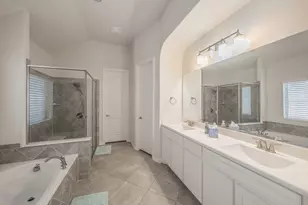 902 Enchanted Wood Dr, Arlington, TX 76005 - Photo 18