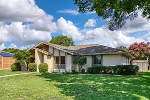 2121 Stone Creek Dr, Plano, TX 75075 - Photo 2