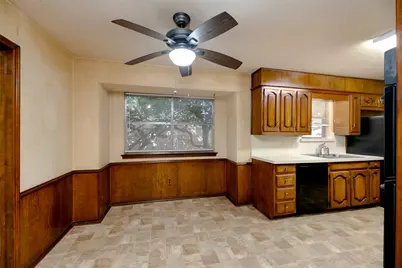 2121 Stone Creek Drive, Plano, TX 75075 - Photo 10