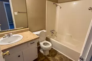 1206 W Hunt St, Sherman, TX 75092 - Photo 6