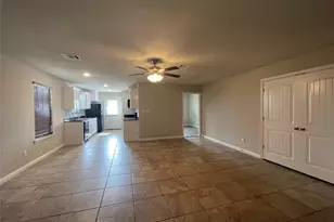3033 Weave Ct, Granbury, TX 76049 - Photo 2