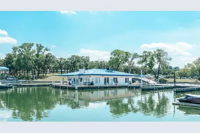 208 Bristol Lane, Azle, TX 76020 - Photo 34