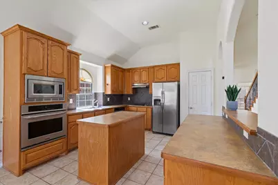 11712 Pheasant Creek Drive, Fort Worth, TX 76244 - Photo 12