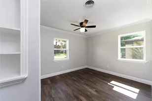 2710 Anderson St, Irving, TX 75062 - Photo 12