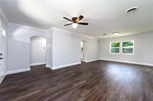 2710 Anderson St, Irving, TX 75062 - Photo 4