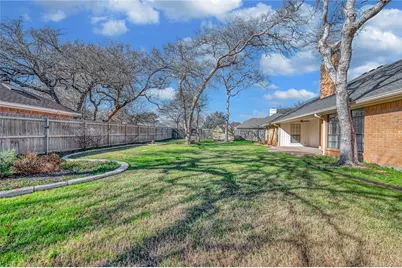 300 Trailview Drive, Woodway, TX 76712 - Photo 30