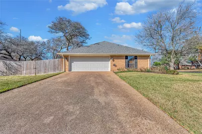 300 Trailview Drive, Woodway, TX 76712 - Photo 2