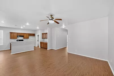 10913 Dillon Street, Fort Worth, TX 76179 - Photo 6