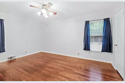 810 Linwood Drive, Denton, TX 76209 - Photo 10