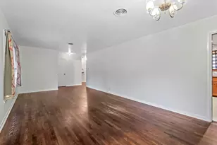 810 Linwood Dr, Denton, TX 76209 - Photo 4