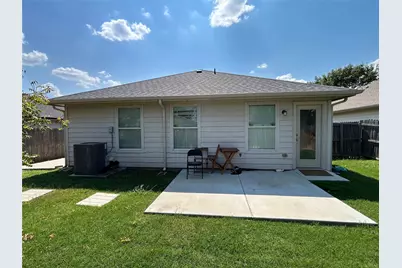 1949 Sampsell Drive, Dallas, TX 75051 - Photo 14