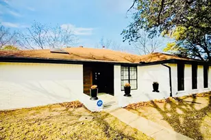 830 Bordner Dr, Lancaster, TX 75146 - Photo 2