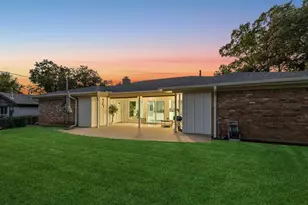 1720 Acorn Ln, Hurst, TX 76054 - Photo 30