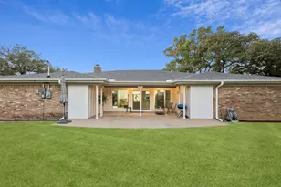 1720 Acorn Ln, Hurst, TX 76054 - Photo 36