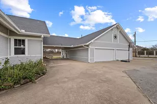 715 E 5th St, Ferris, TX 75125 - Photo 4