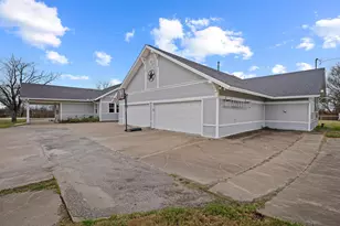 715 E 5th St, Ferris, TX 75125 - Photo 30