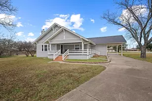 715 E 5th St, Ferris, TX 75125 - Photo 2