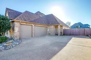 8280 Armstrong Way, Waxahachie, TX 75167 - Photo 4