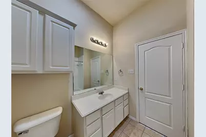 1905 Sharpsbury Drive, Euless, TX 76040 - Photo 16