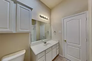 1905 Sharpsbury Dr, Euless, TX 76040 - Photo 16