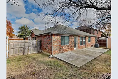 1905 Sharpsbury Drive, Euless, TX 76040 - Photo 18