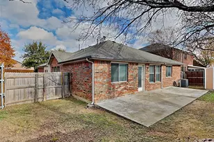 1905 Sharpsbury Dr, Euless, TX 76040 - Photo 18