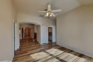 1905 Sharpsbury Dr, Euless, TX 76040 - Photo 4