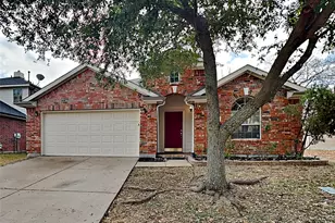 1905 Sharpsbury Dr, Euless, TX 76040 - Photo 1