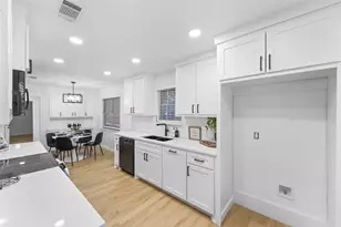 1954 Chesham Dr, Carrollton, TX 75007 - Photo 8