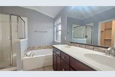 1424 Biltmore Lane, Irving, TX 75063 - Photo 18