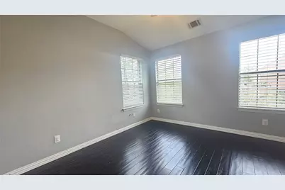 1424 Biltmore Lane, Irving, TX 75063 - Photo 22